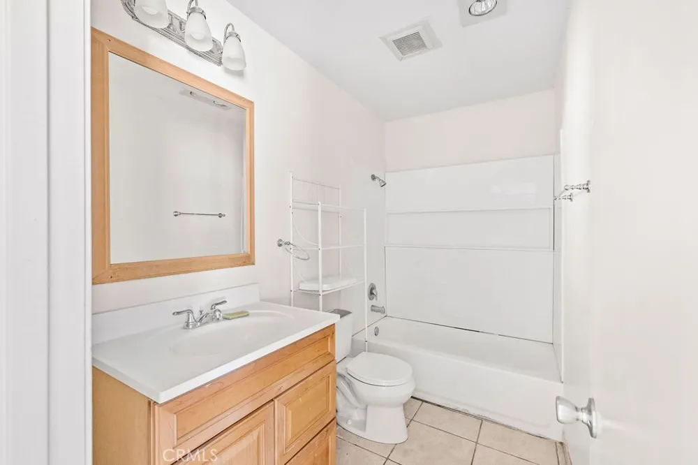 1735 E Washington F14 #F14 Colton, CA 92324