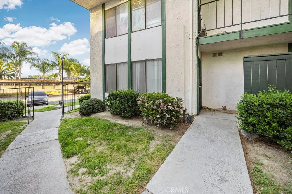 1735 E Washington F14 #F14 Colton, CA 92324