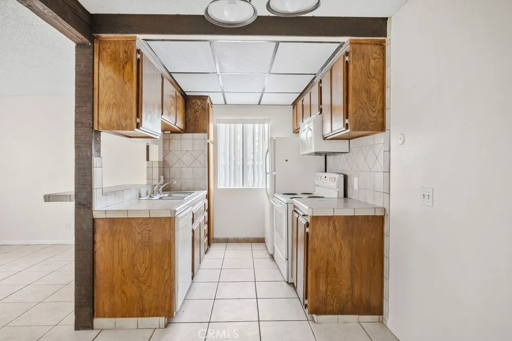 1735 E Washington F14 #F14 Colton, CA 92324