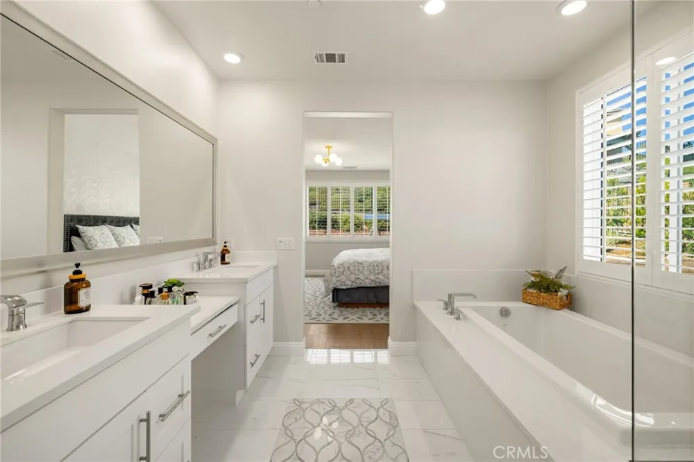 2770 Santa Fiora Drive Corona, CA 92882