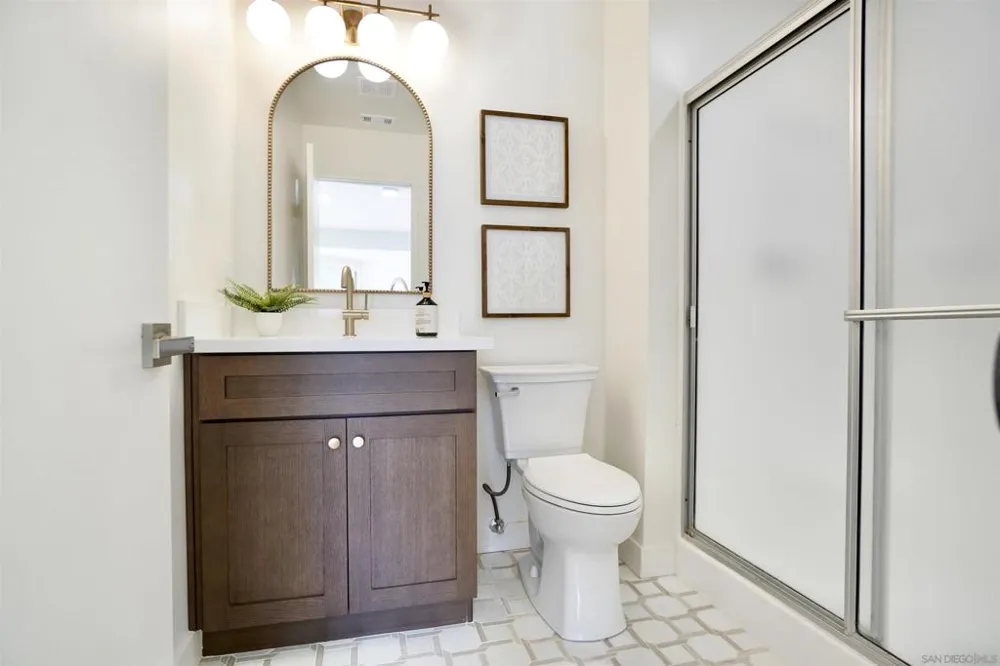 2877 Sanford Lane Carlsbad, CA 92010