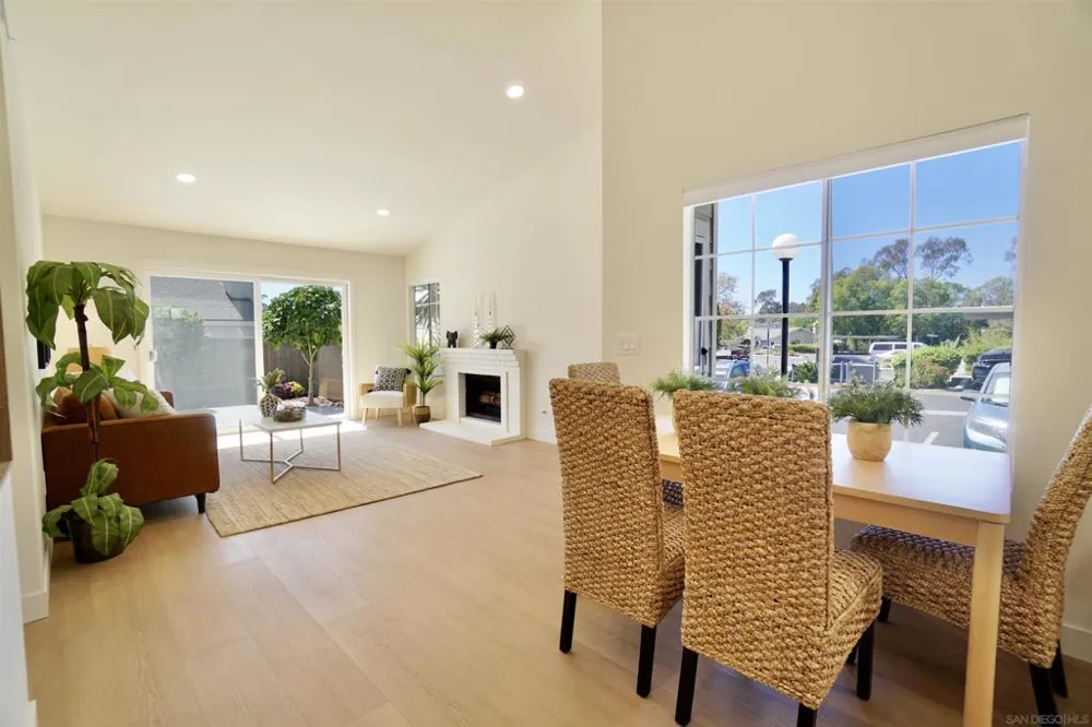 2877 Sanford Lane Carlsbad, CA 92010