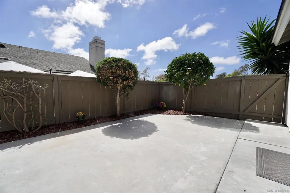 2877 Sanford Lane Carlsbad, CA 92010