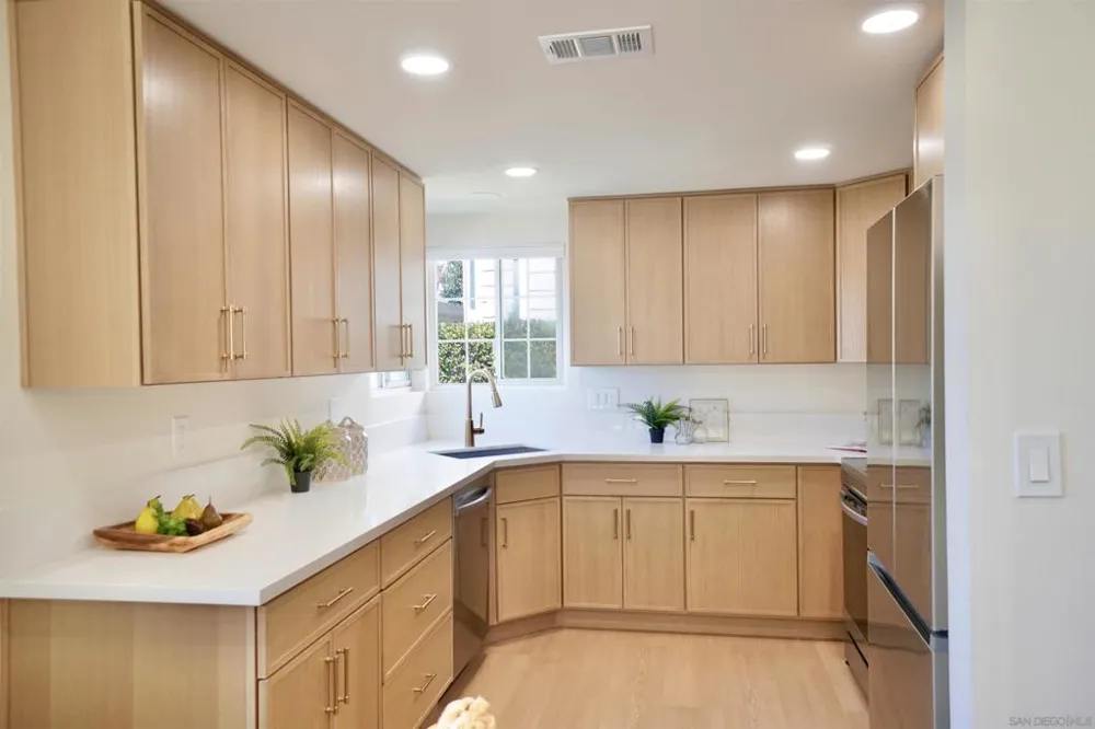 2877 Sanford Lane Carlsbad, CA 92010