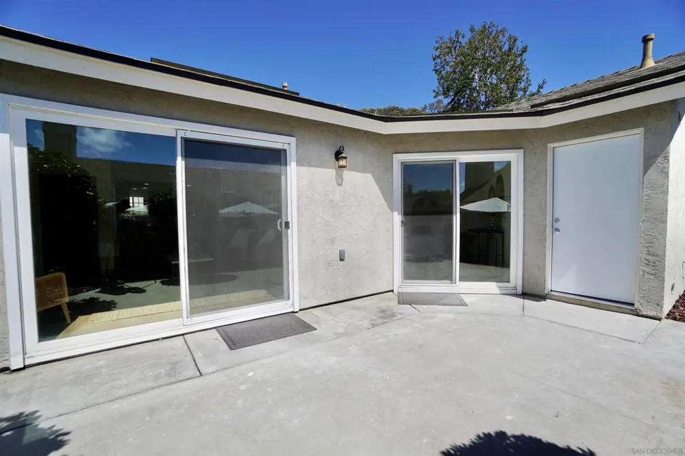 2877 Sanford Lane Carlsbad, CA 92010