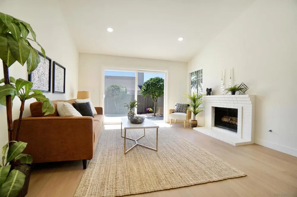 2877 Sanford Lane Carlsbad, CA 92010