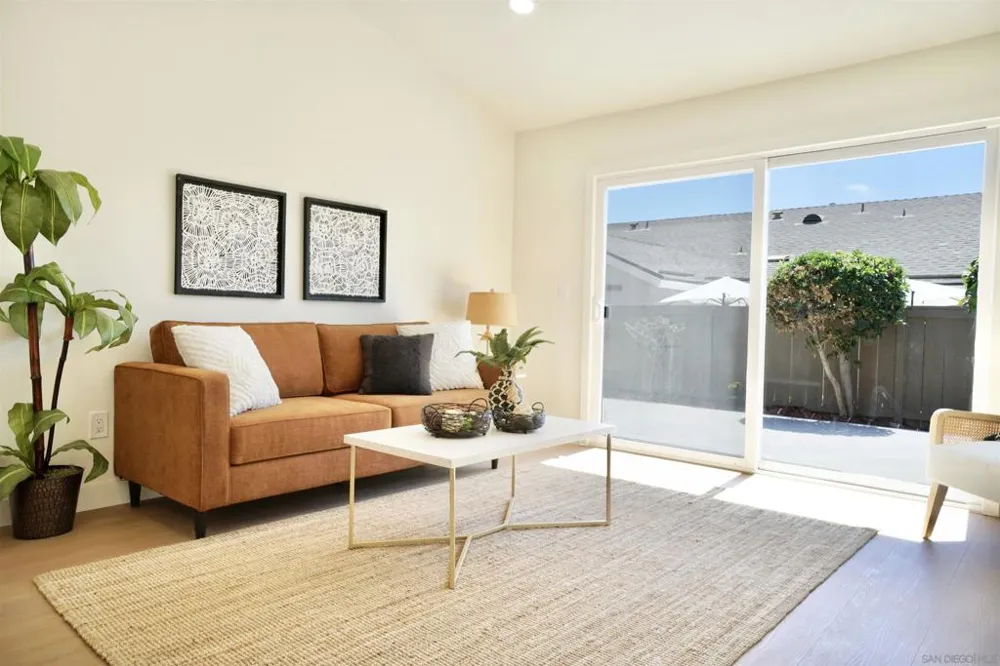 2877 Sanford Lane Carlsbad, CA 92010
