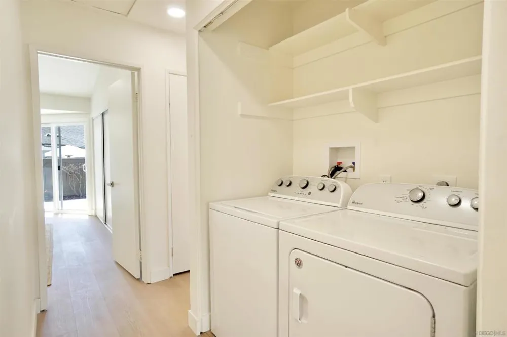2877 Sanford Lane Carlsbad, CA 92010
