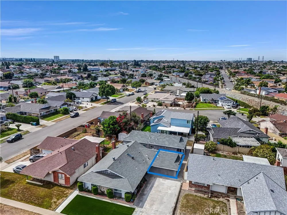 15891 King #2 Westminster, CA 92683