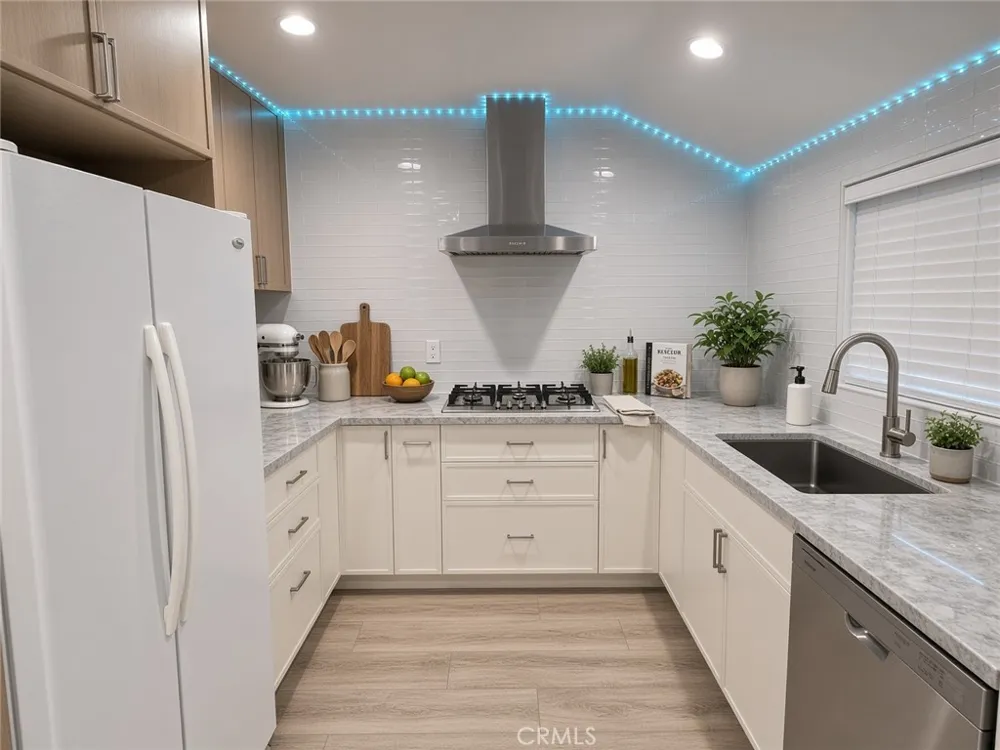 15891 King #2 Westminster, CA 92683