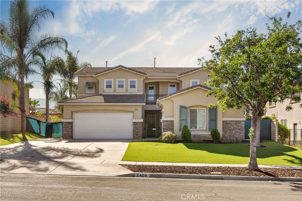 2420 S Vicentia Avenue Corona, CA 92882