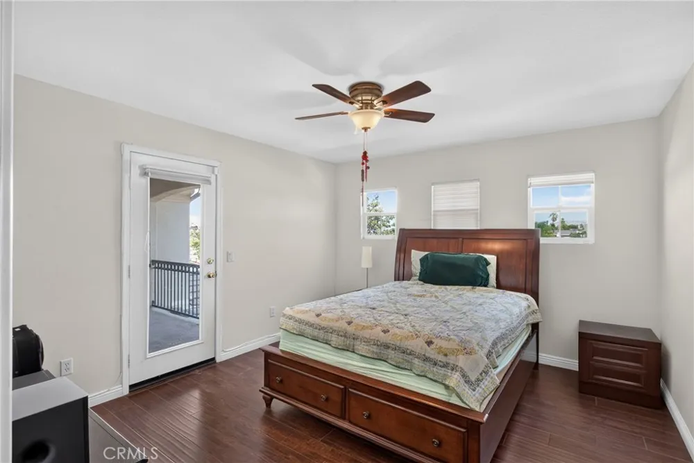 2420 S Vicentia Avenue Corona, CA 92882
