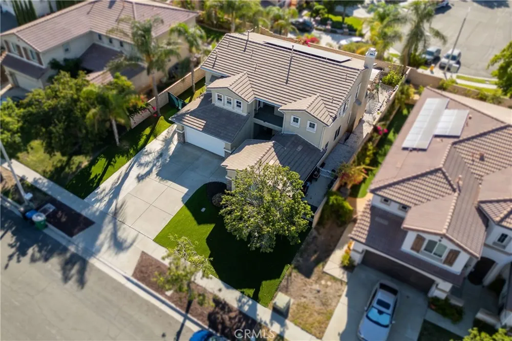 2420 S Vicentia Avenue Corona, CA 92882