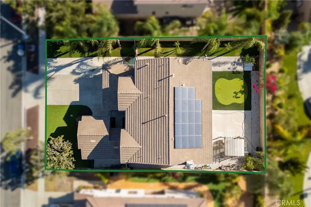2420 S Vicentia Avenue Corona, CA 92882