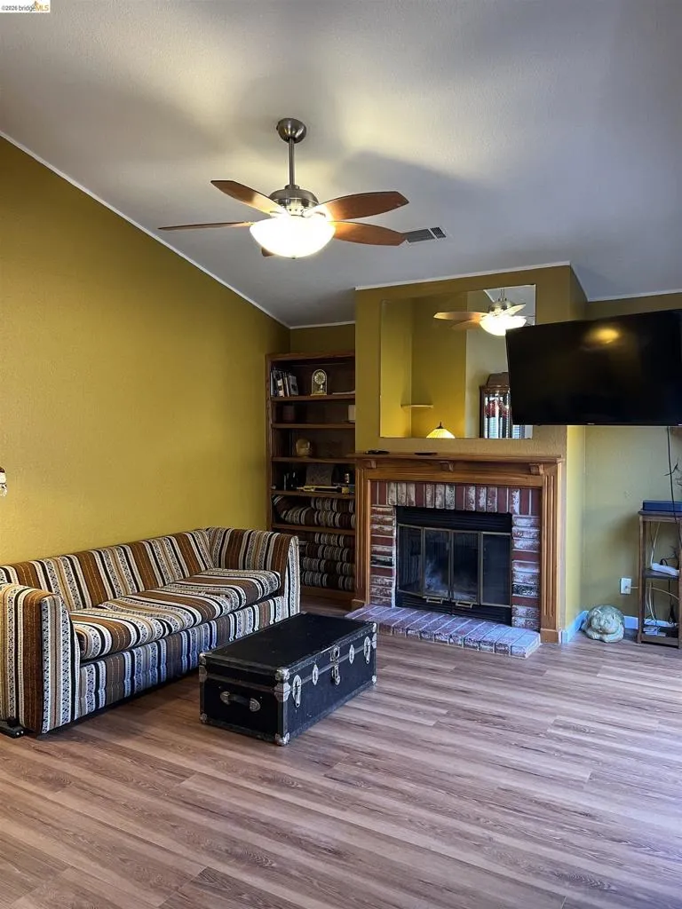 1800 Santa Fe St Oakley, CA 94561
