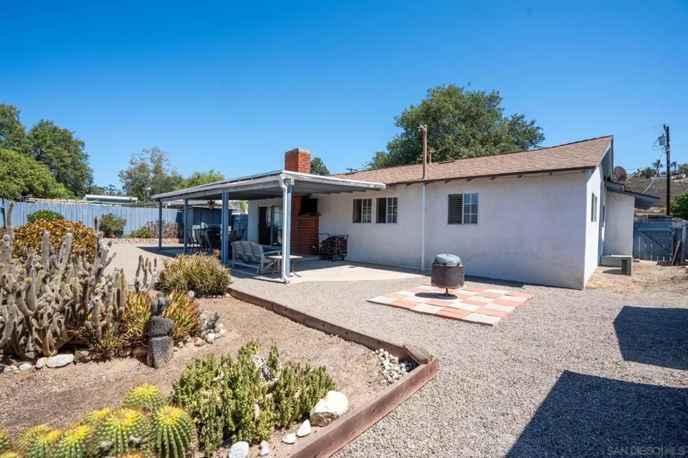13810 Tobiasson Rd. Poway, CA 92064