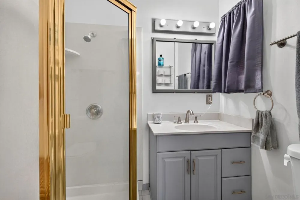 13810 Tobiasson Rd. Poway, CA 92064