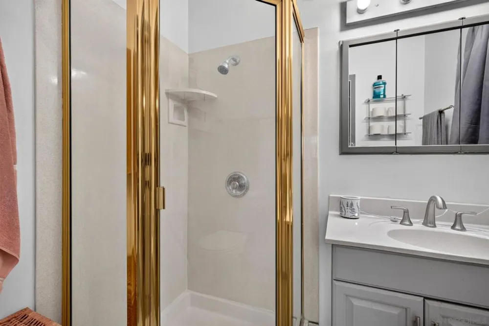13810 Tobiasson Rd. Poway, CA 92064