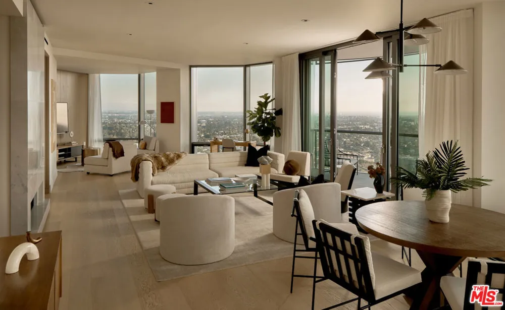 211 W Elm Court #21A Los Angeles, CA 90067