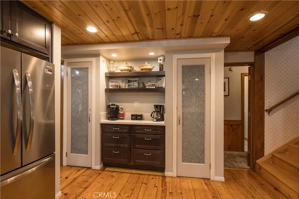 40153 Lakeview Drive Big Bear Lake, CA 92315