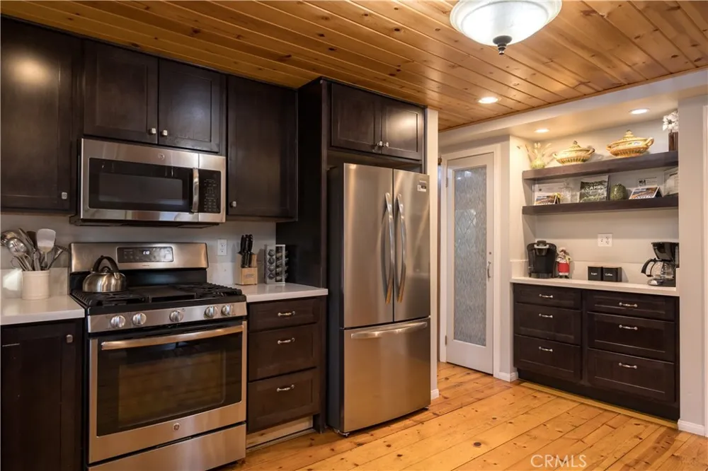 40153 Lakeview Drive Big Bear Lake, CA 92315