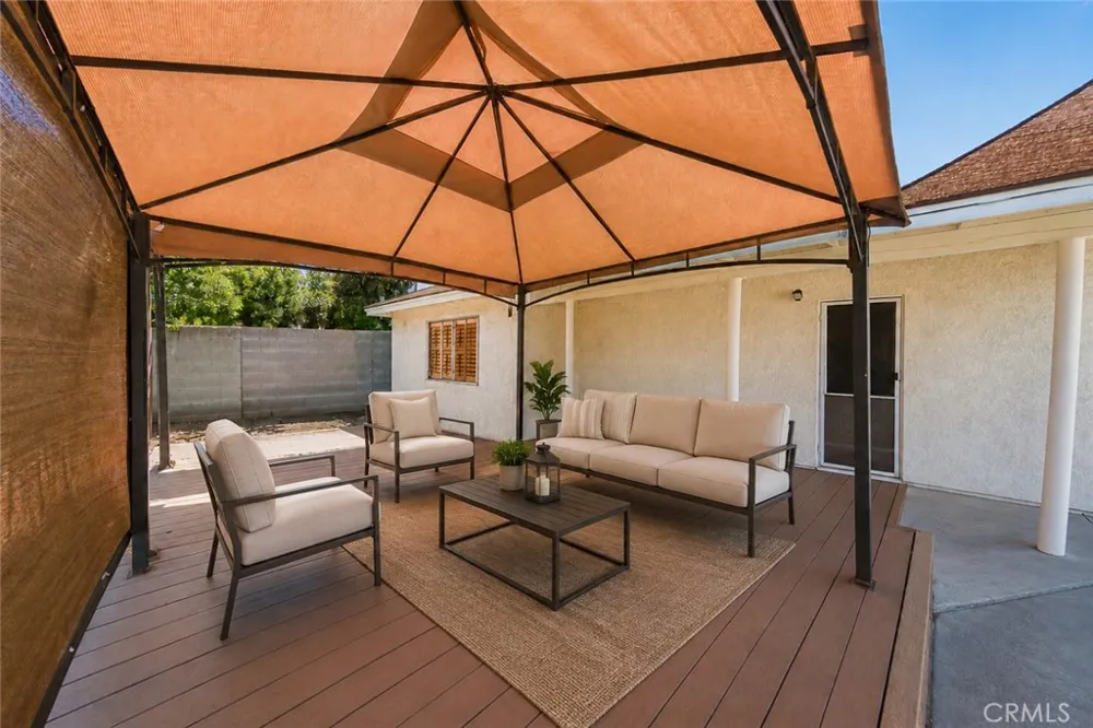 11216 Erwin Street North Hollywood, CA 91606