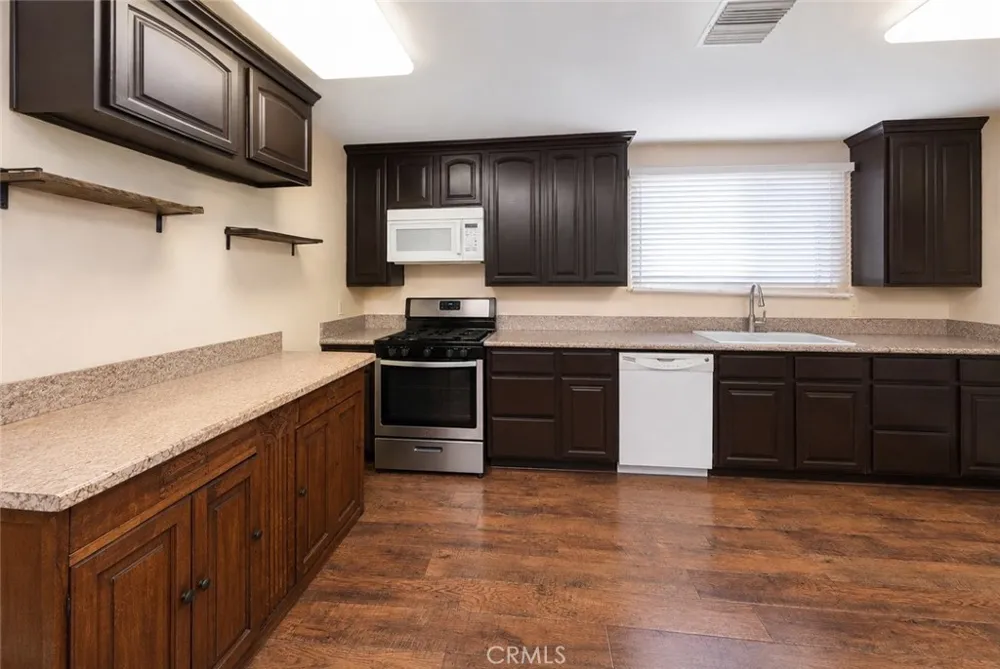 11216 Erwin Street North Hollywood, CA 91606