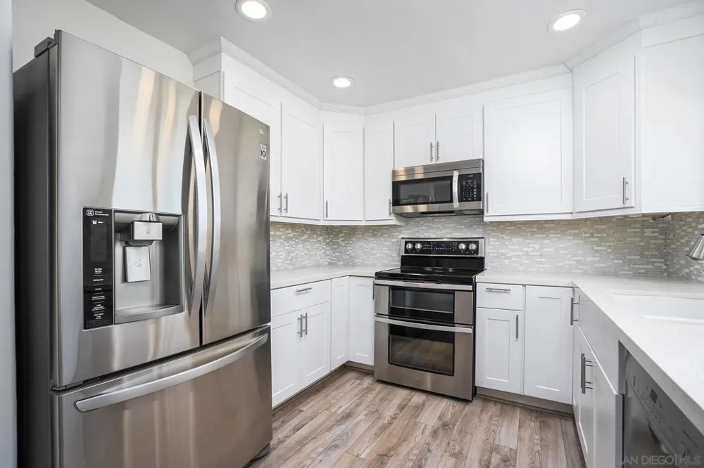 3685 Vista Campana #5 Oceanside, CA 92057