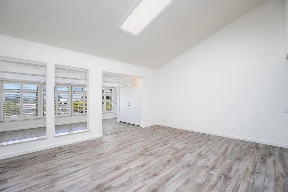 3685 Vista Campana #5 Oceanside, CA 92057