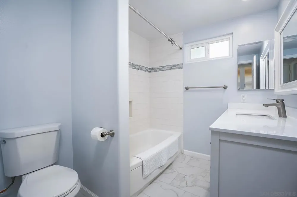 3685 Vista Campana #5 Oceanside, CA 92057