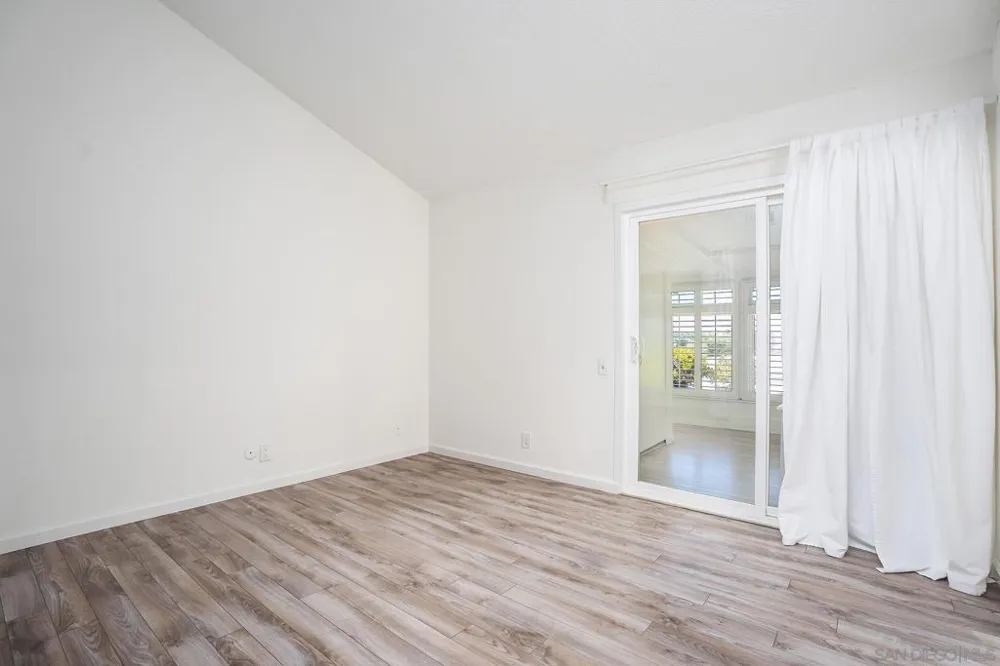 3685 Vista Campana #5 Oceanside, CA 92057