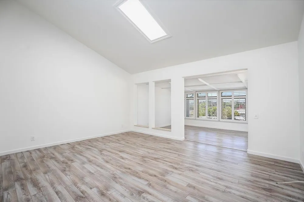 3685 Vista Campana #5 Oceanside, CA 92057
