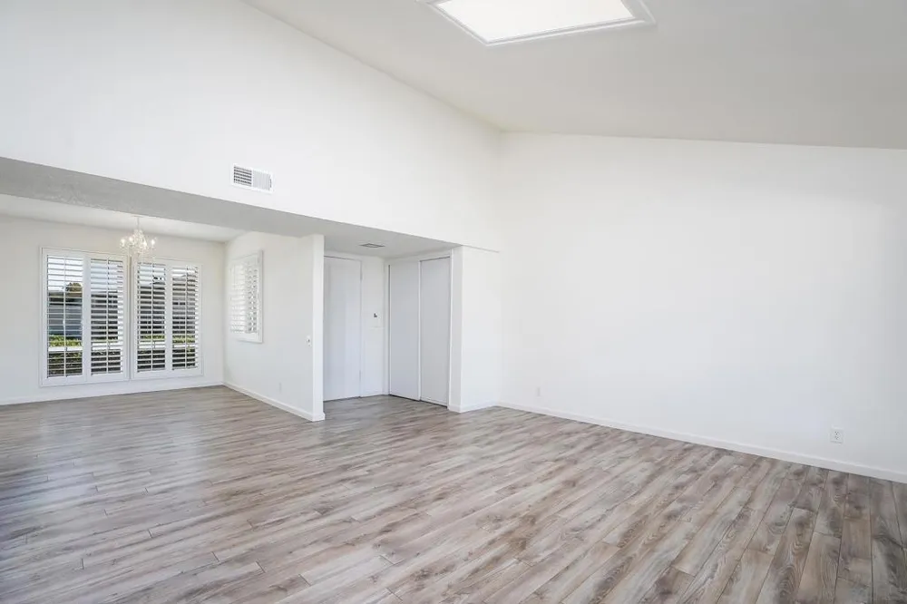 3685 Vista Campana #5 Oceanside, CA 92057