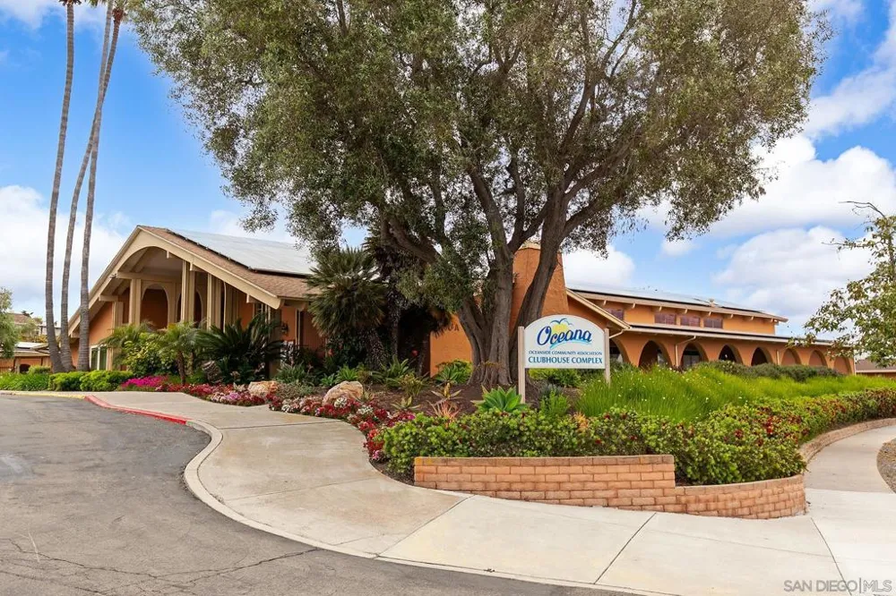 3685 Vista Campana #5 Oceanside, CA 92057