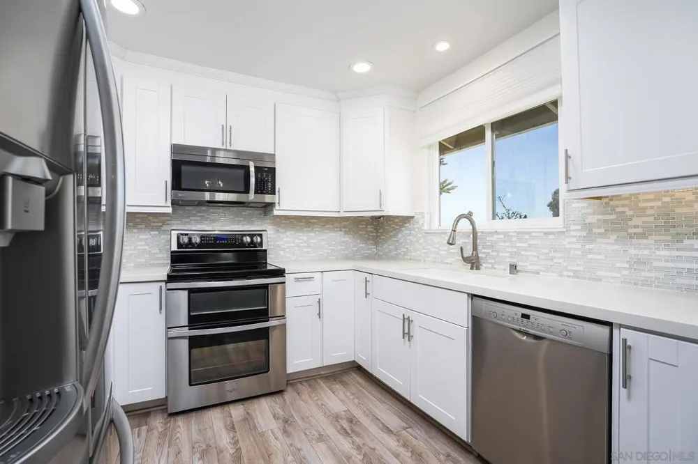 3685 Vista Campana #5 Oceanside, CA 92057