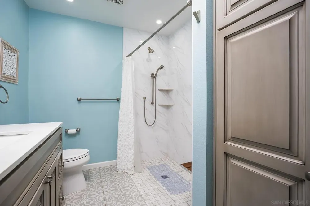 3685 Vista Campana #5 Oceanside, CA 92057