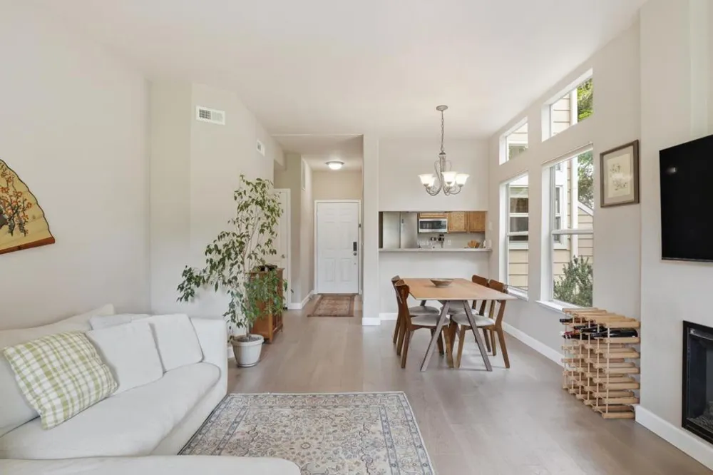 132 Amesport Half Moon Bay, CA 94019