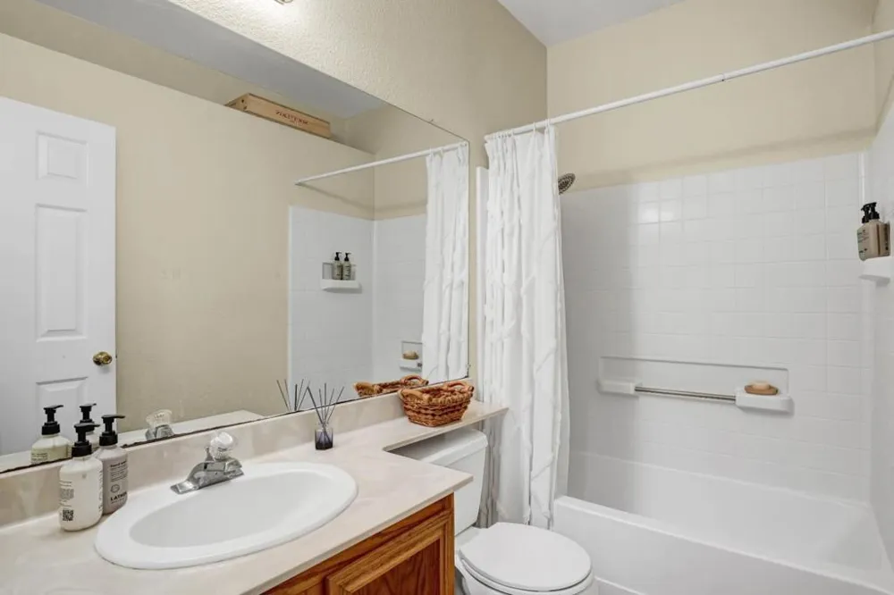 132 Amesport Half Moon Bay, CA 94019