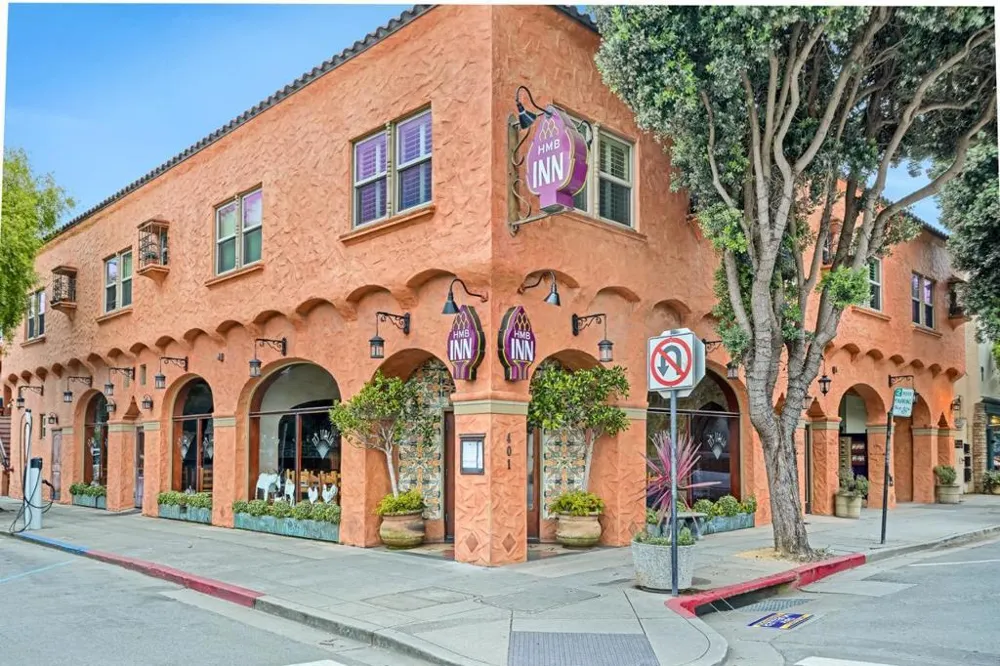 132 Amesport Half Moon Bay, CA 94019