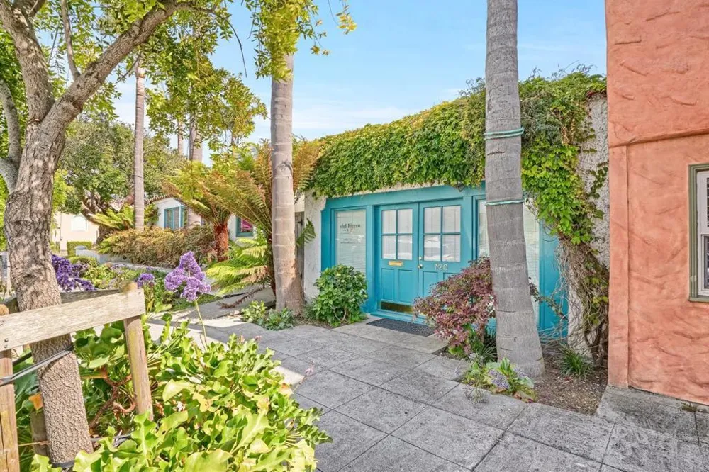 132 Amesport Half Moon Bay, CA 94019