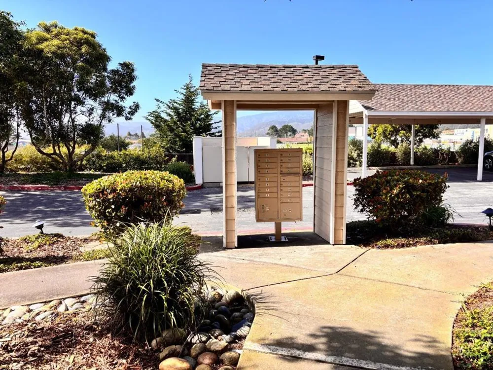 132 Amesport Half Moon Bay, CA 94019