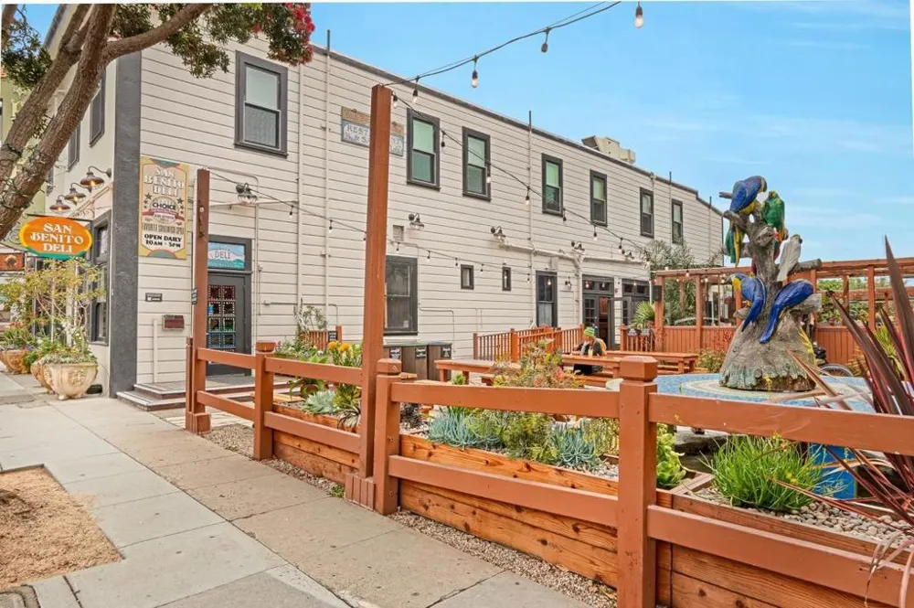 132 Amesport Half Moon Bay, CA 94019