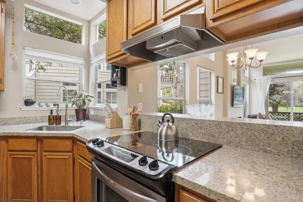 132 Amesport Half Moon Bay, CA 94019