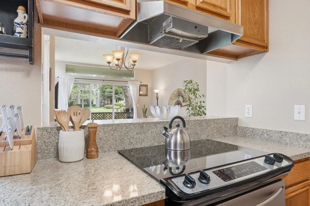 132 Amesport Half Moon Bay, CA 94019