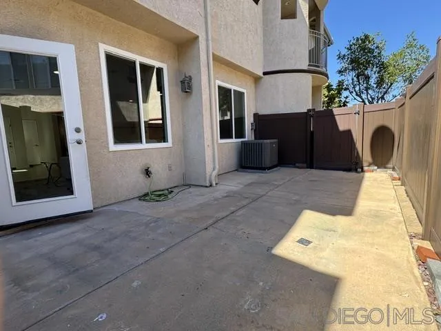 10685 Wexford St #2 San Diego, CA 92131