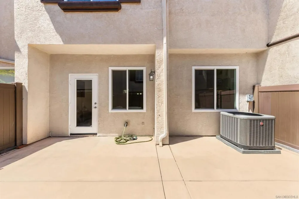 10685 Wexford St #2 San Diego, CA 92131