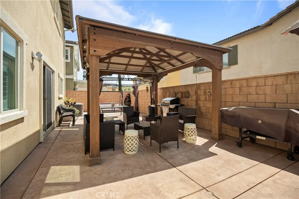 16773 Buttonwood Lane Fontana, CA 92336