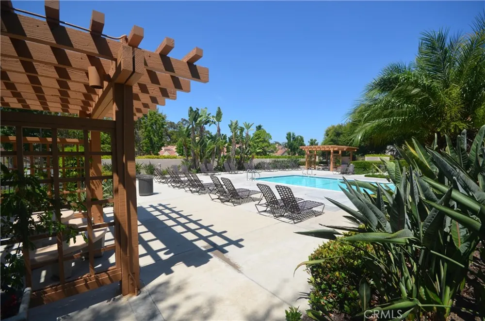 118 Oxford Irvine, CA 92612