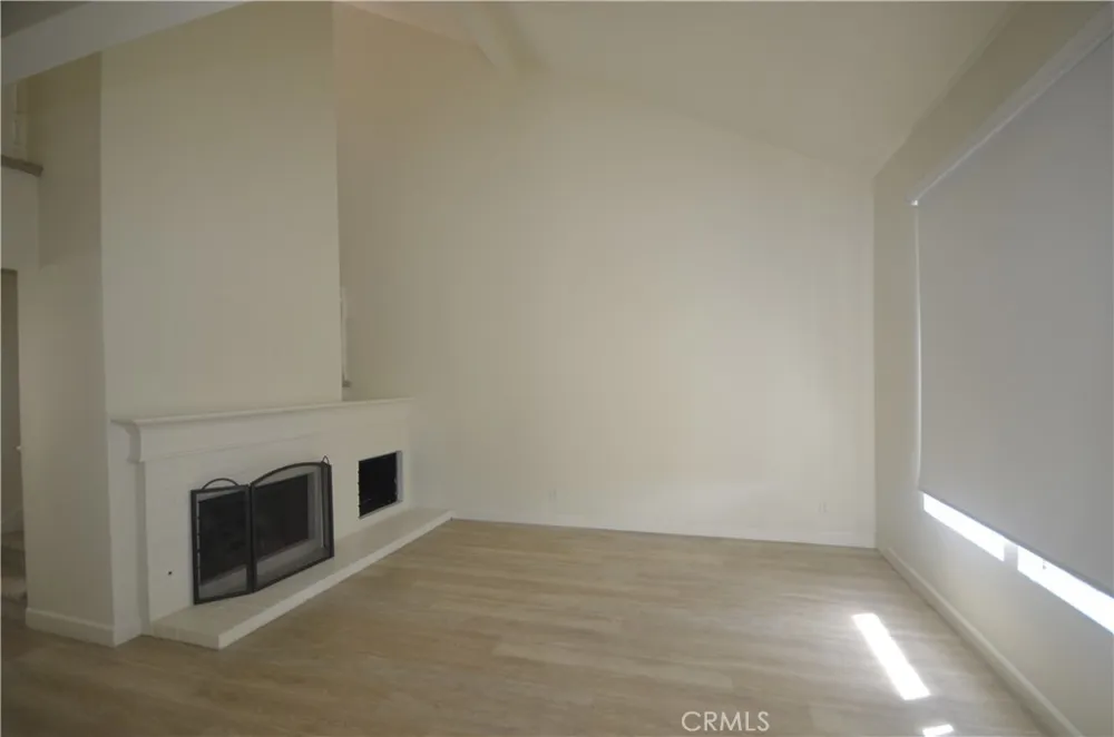 118 Oxford Irvine, CA 92612