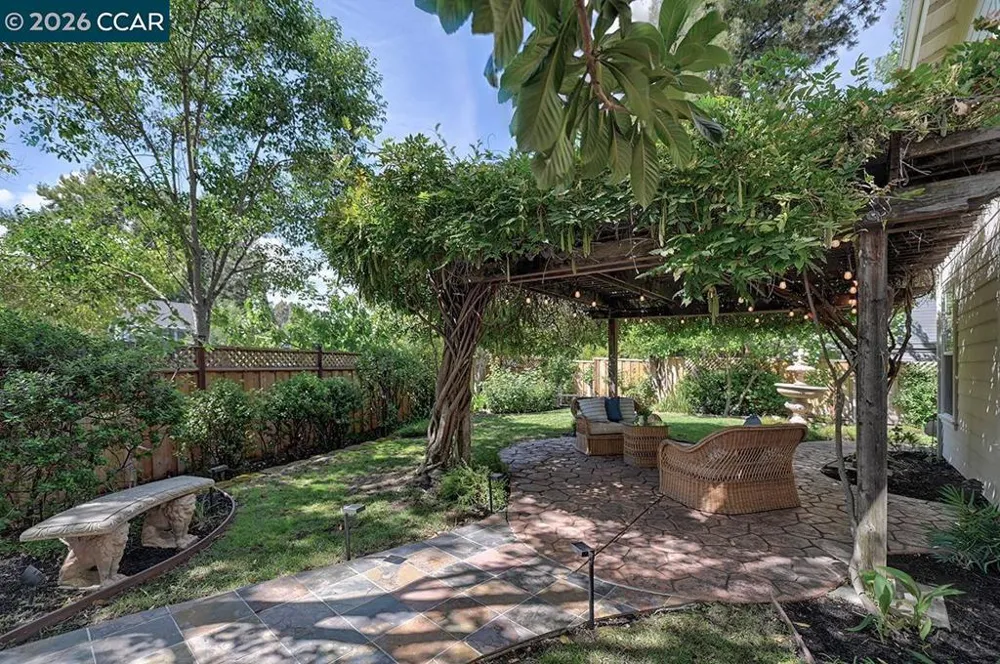 512 Matisse Ct Walnut Creek, CA 94597